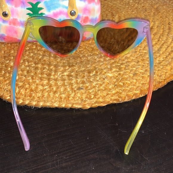 Kids Sunglasses 💕🌴 - Picture 3 of 4